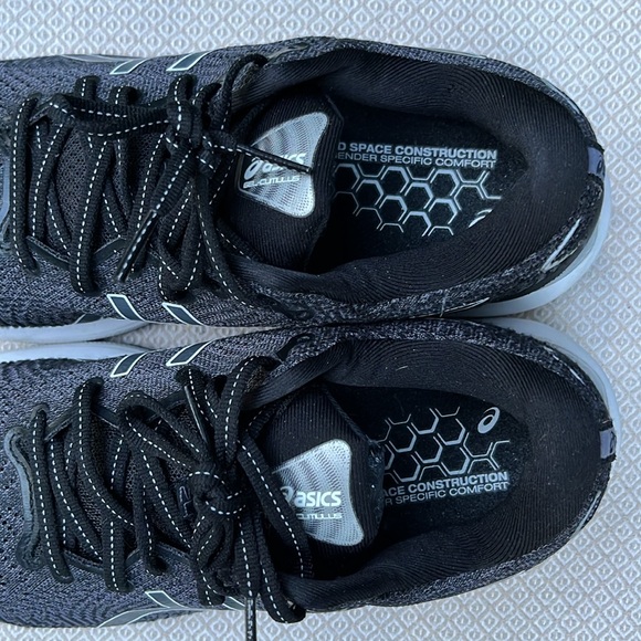 {ASICS} Women’s Gel-Cumulus 22 Running Sneakers - Picture 10 of 11